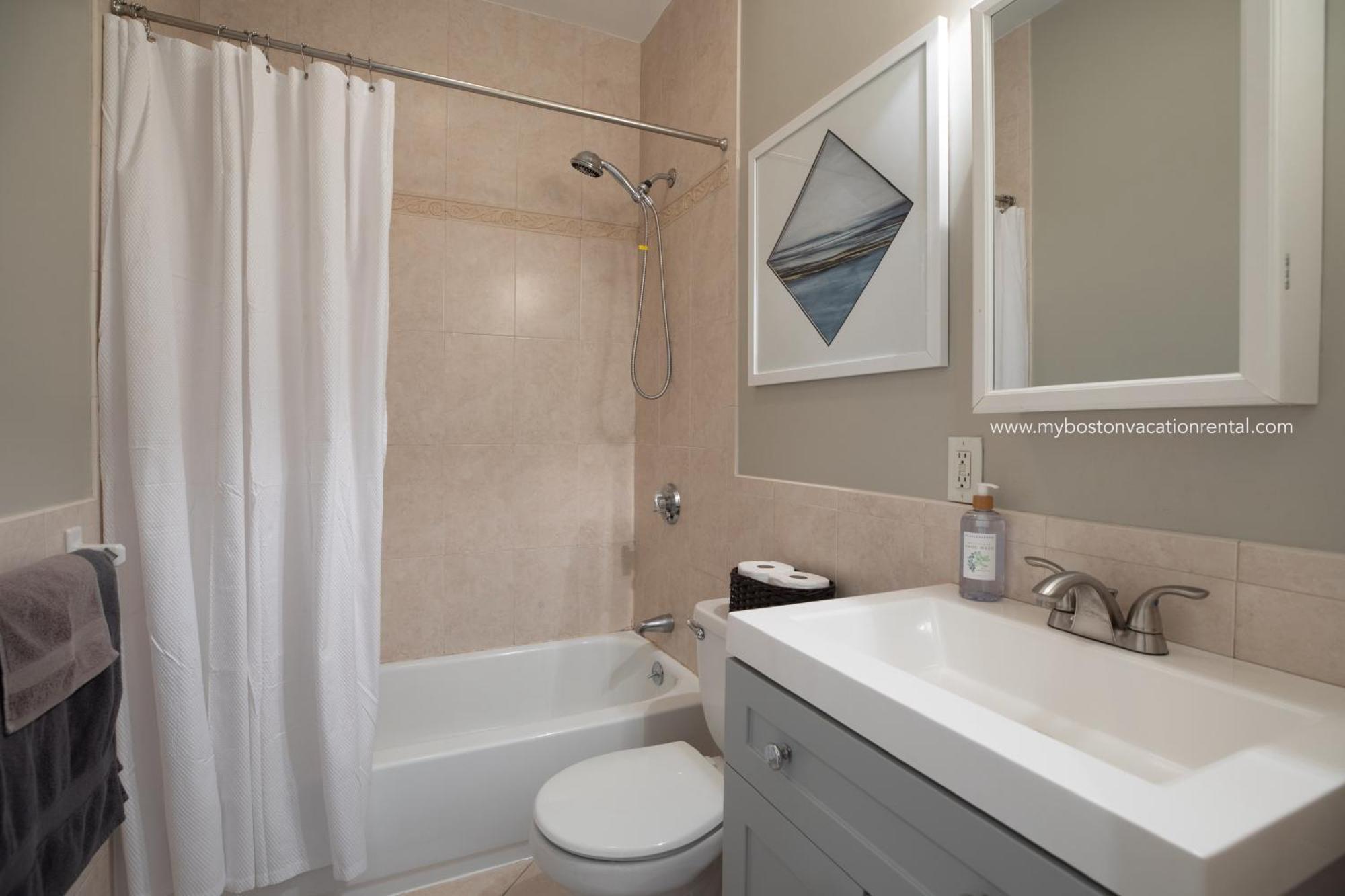 Sunny Convenient Home W/ Private Patio! Easy Walk To Everything! Boston Buitenkant foto